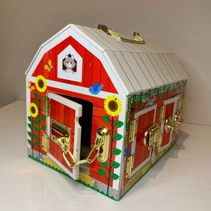 MELISSA AND DOUG Wooden Latches Barn MOTOR SKILLS LEARNING TOY